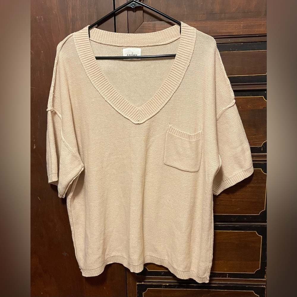 ANDREE BY UNIT Cream V-Neck Short Sleeve Top